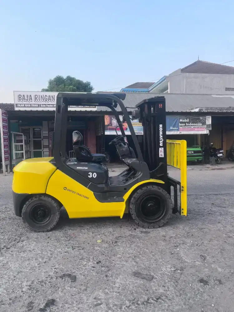 Forklift Komatsu 3 Ton,Matic,Tiang 3 Meter,Low HM,FD30-17,Tahun 2019