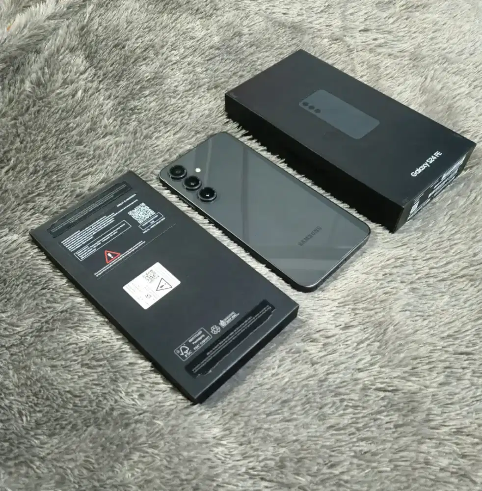 Samsung S24 FE 256Gb Grey like new