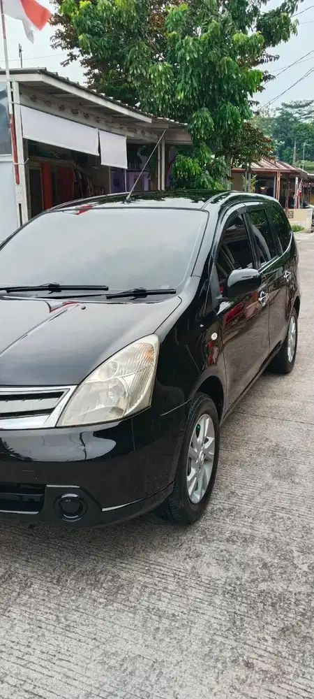 Nissan Grand livina 2013 Bensin