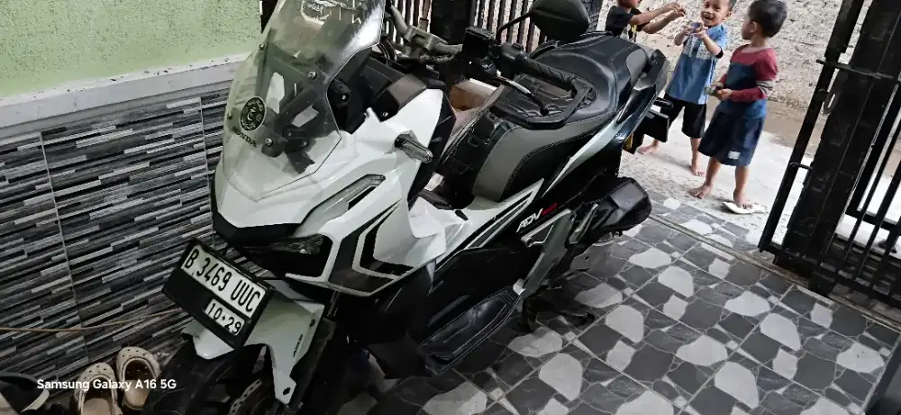 Honda adv 150 white abs