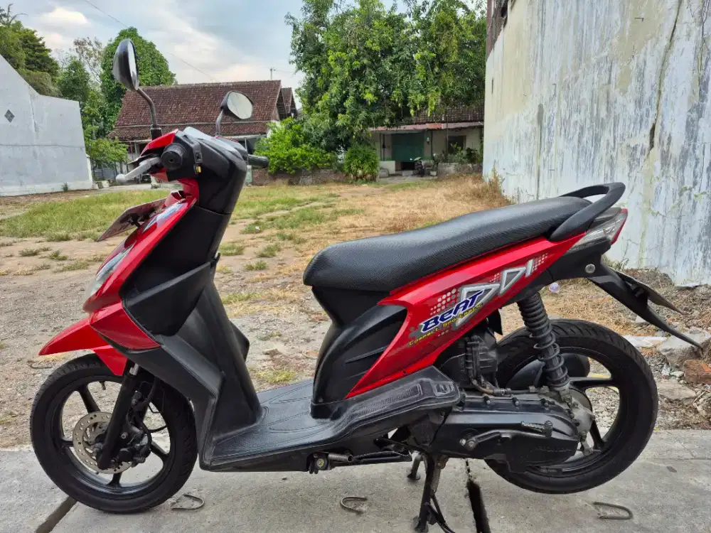 Honda Beat Karbu ‼️ , Th 2011 , Merah