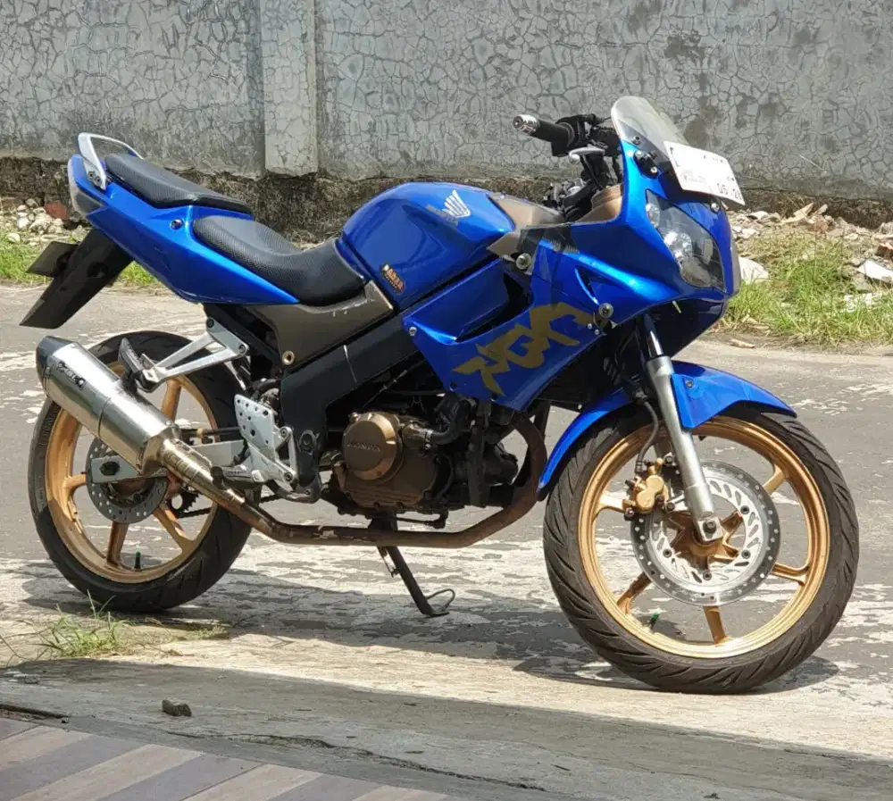 CBR 150 R old cbu thailand