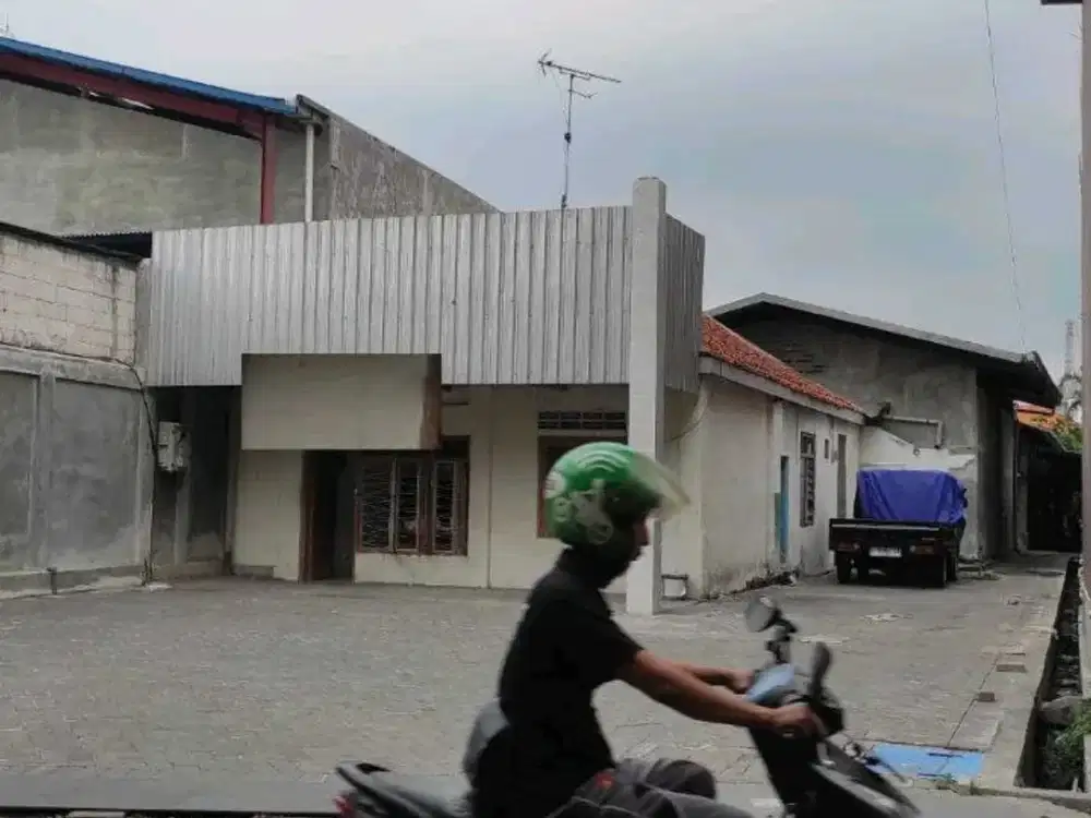 DIJUAL RUMAH HITUNG TANAH KALIWARON GUBENG SURABAYA RON.A1557