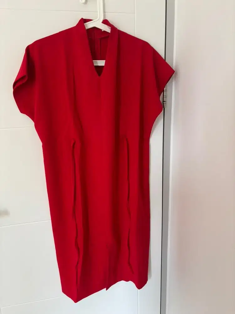 Feodora red dress