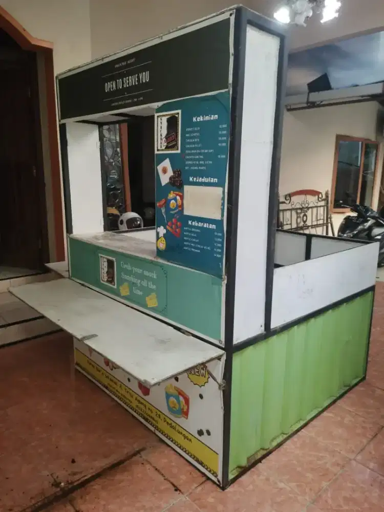 Both jualan indoor