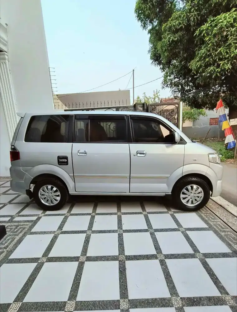 Suzuki APV Arena 2012 Bensin