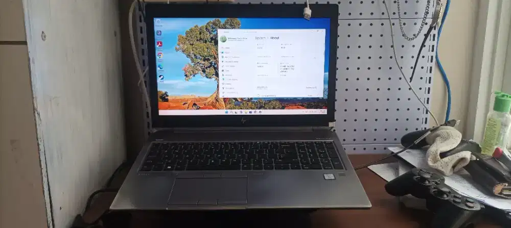 HP zbook 15 g6 intel i7 9850H Ram 16gb NVME 256 +128 Quadro T1000
