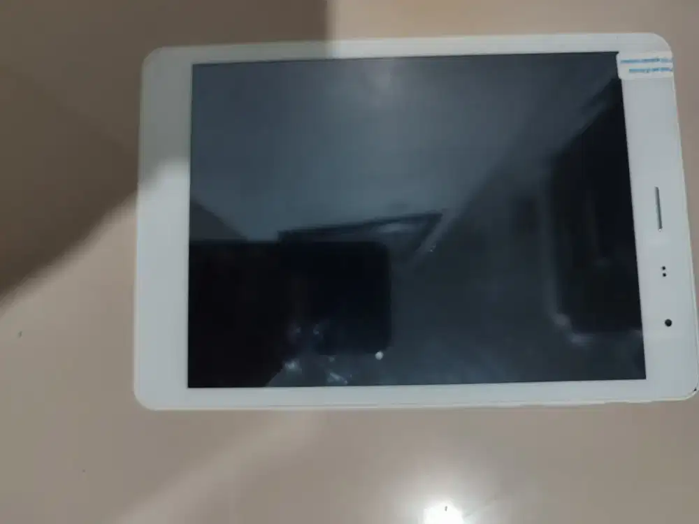 Tablet bekas masih mulus