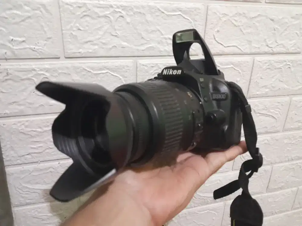 Kamera dslr Nikon D3100 VR