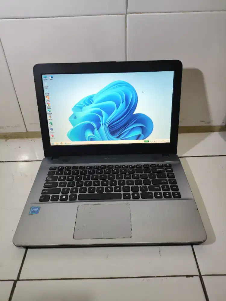 Laptop asus Vivobook Max X441S