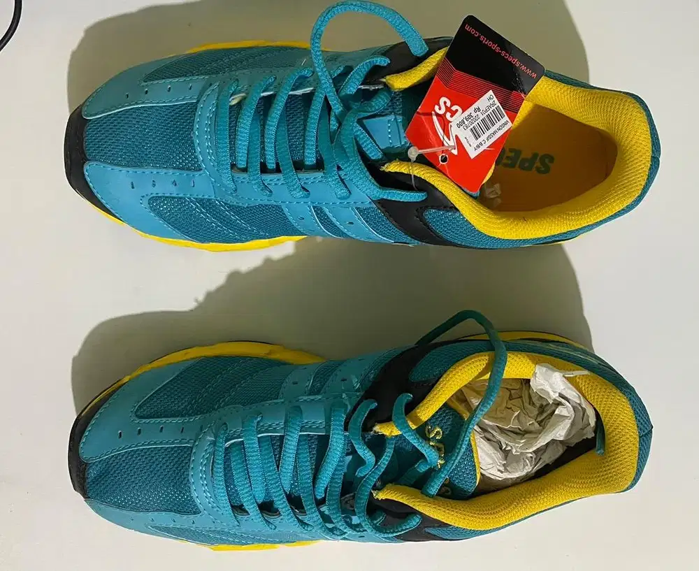 SEPATU OLAHRAGA SPECS