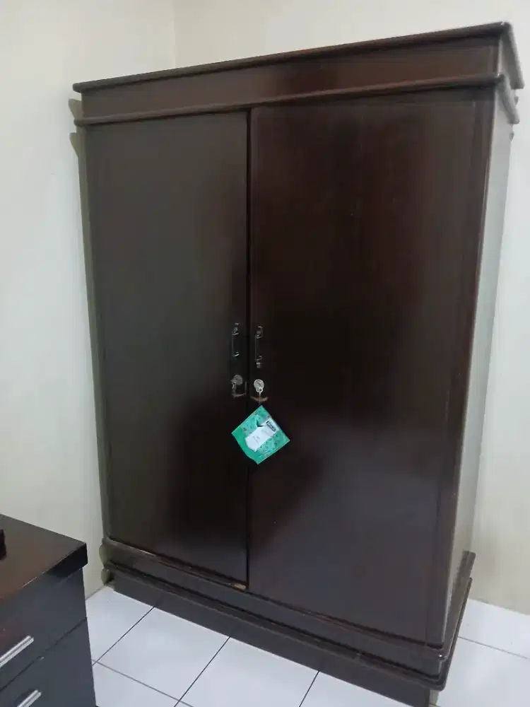 Lemari Kayu Jati