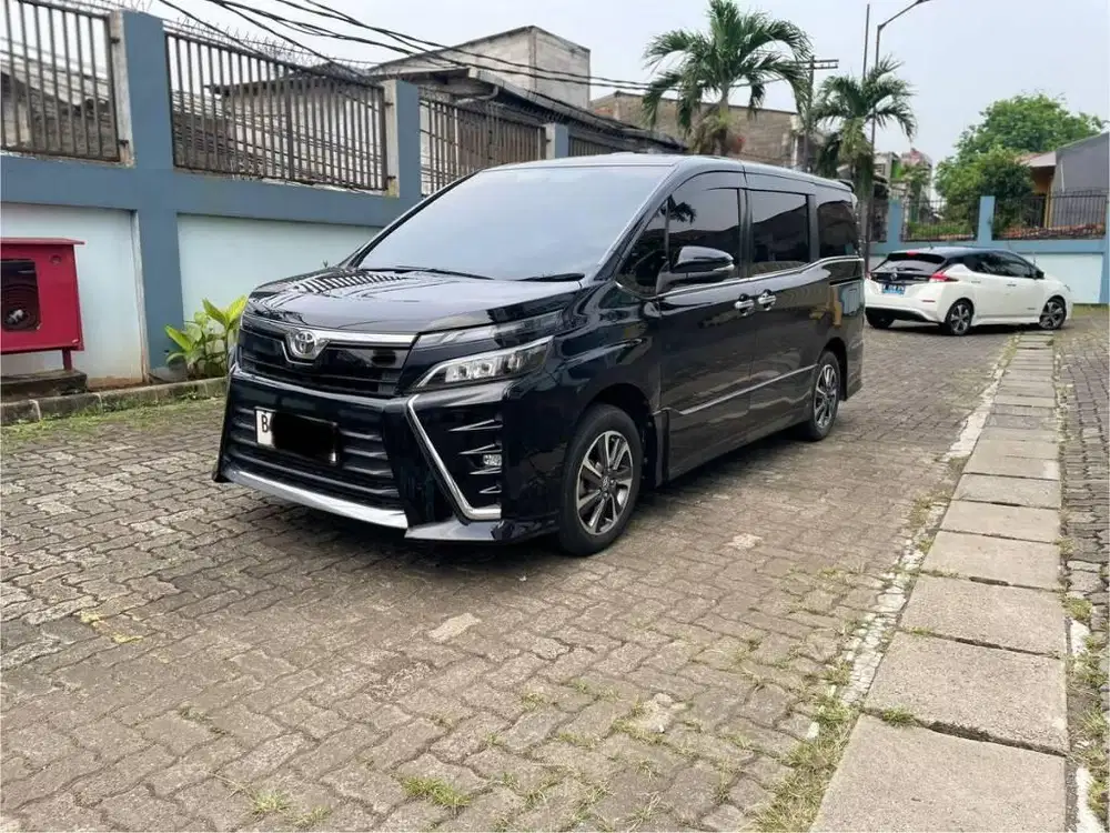 Toyota Voxy 2.0 AT