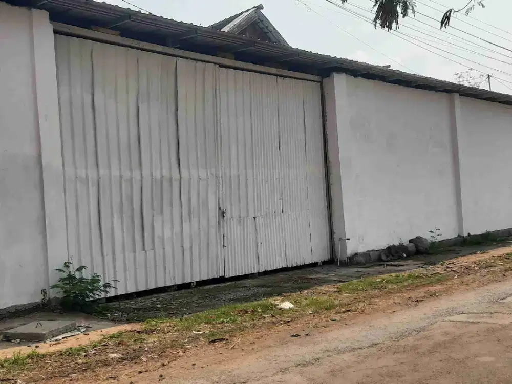 Di sewakan murah gudang 1000 m2