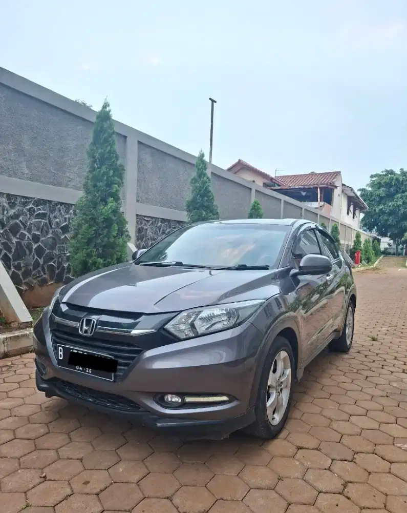 (Harga Cash) HRV E AT 2016 Abu abu