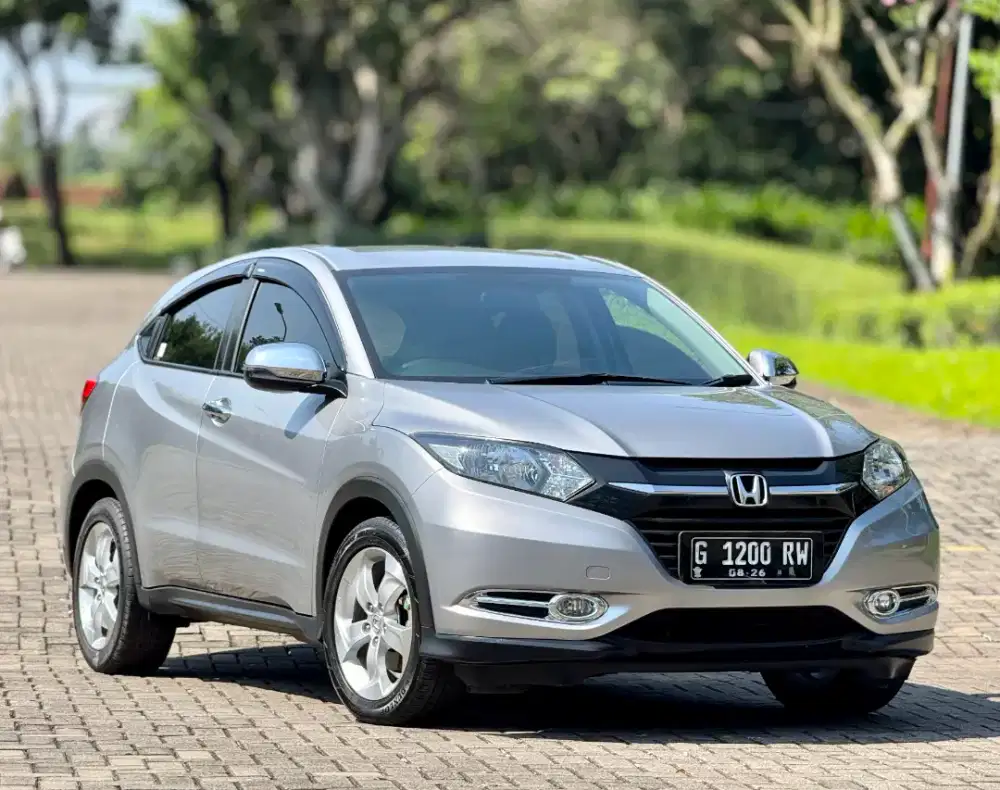 DP 4 jt! Honda HRV S Manual 2016 Antik Spt Baru!!