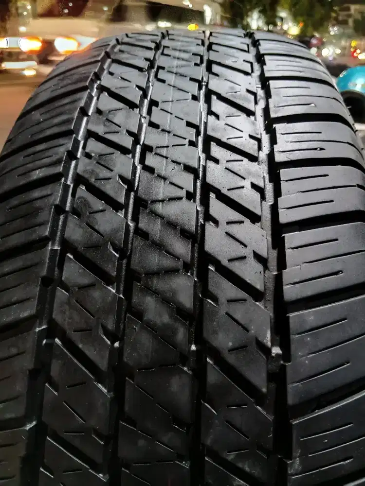 Ban mobil ukuran 265/60 R18