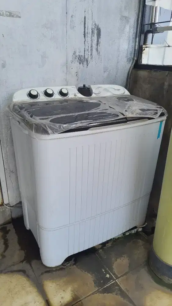 Mesin Cuci 2 tabung Polytron 12 kg