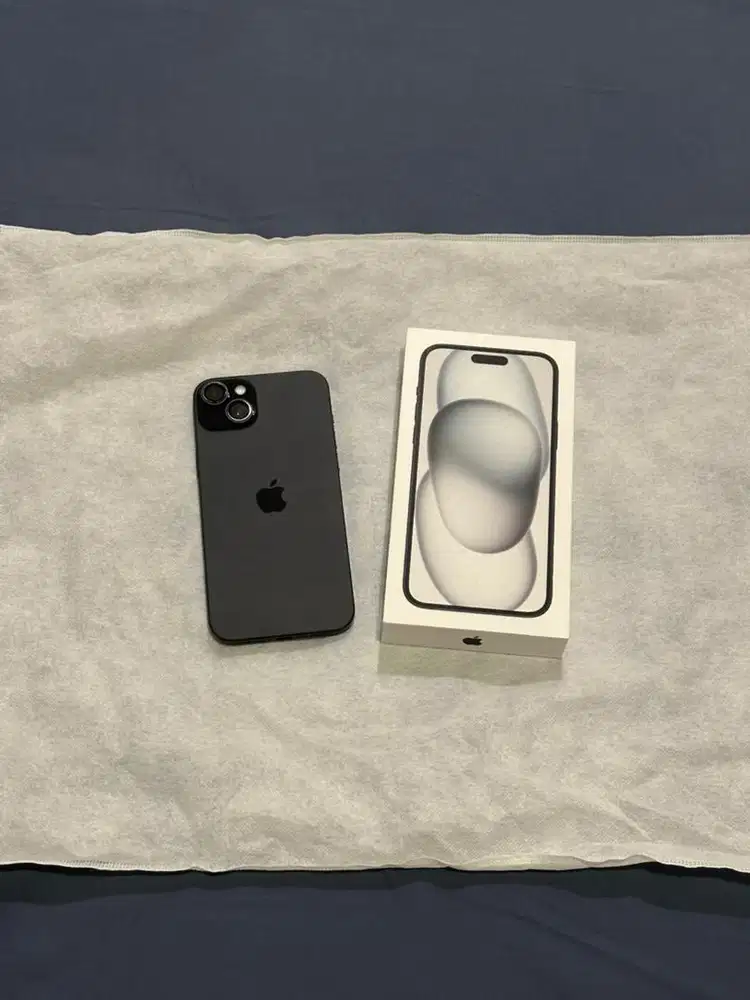 JUAL iPhone 15 Plus 128 GB Black