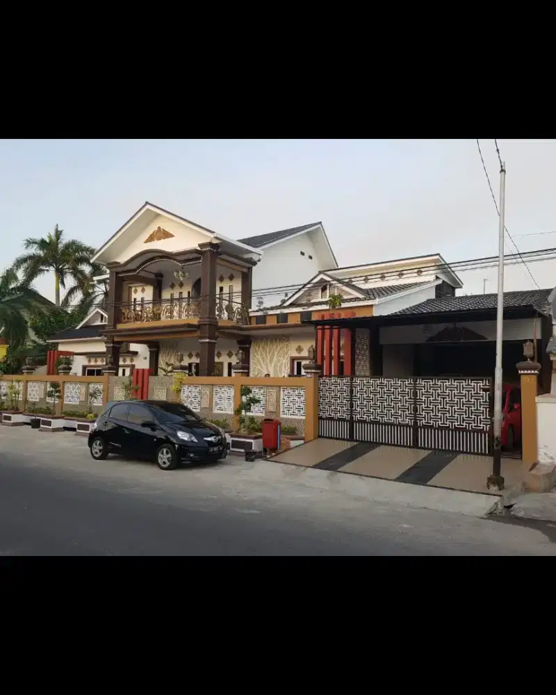 Jual rumah berserta isi nya.