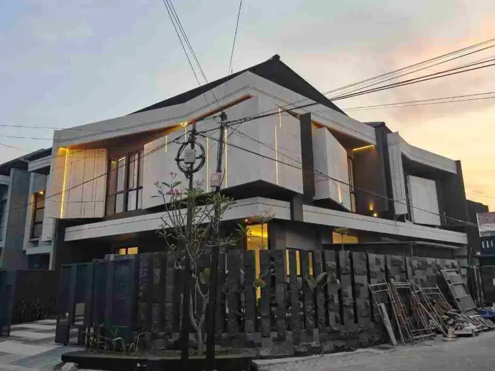 Murah Mewah ‼️ Jual Rumah Posisi Hook Manyar Surabaya Row 3 mobil
