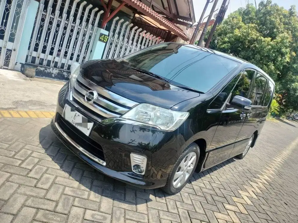Nissan Serena HWS 2.0 Bensin Matic/At 2013 Super Bagus dan Mulus