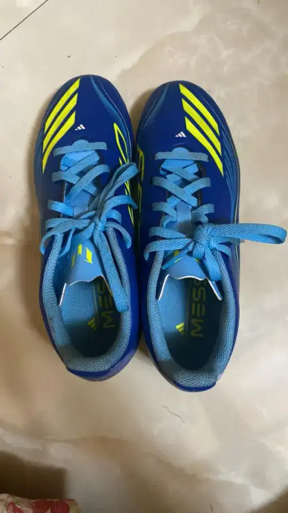 Sepatu bola anak adidas original