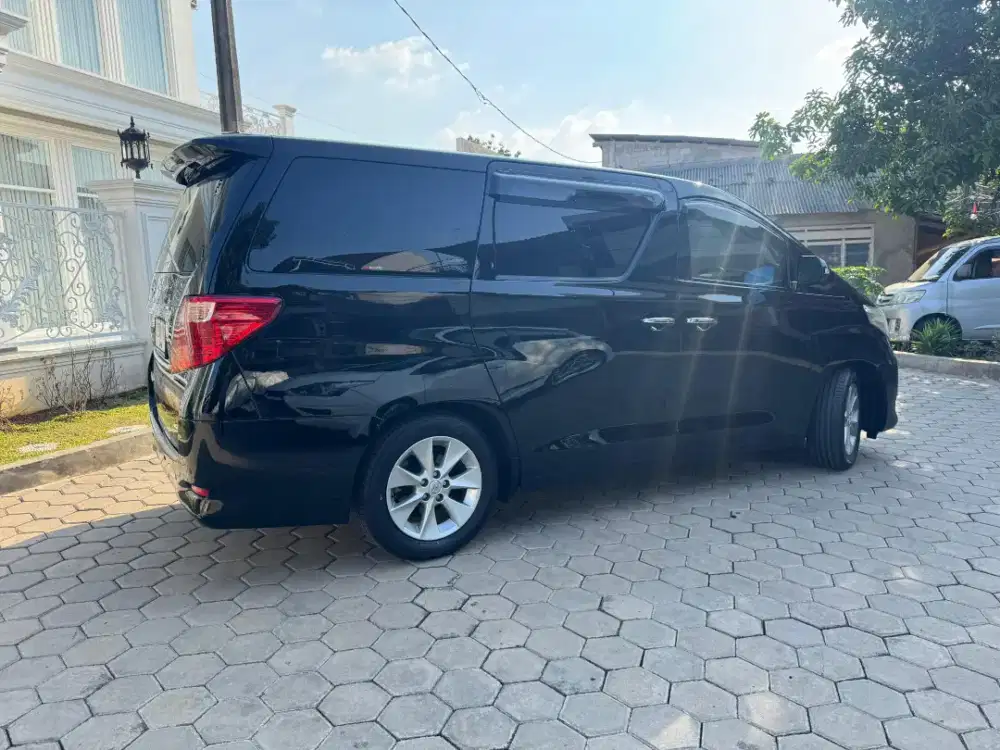 Toyota Alphard tahun 2011 pajak bon 2/26 pemakaian 2012 hitam