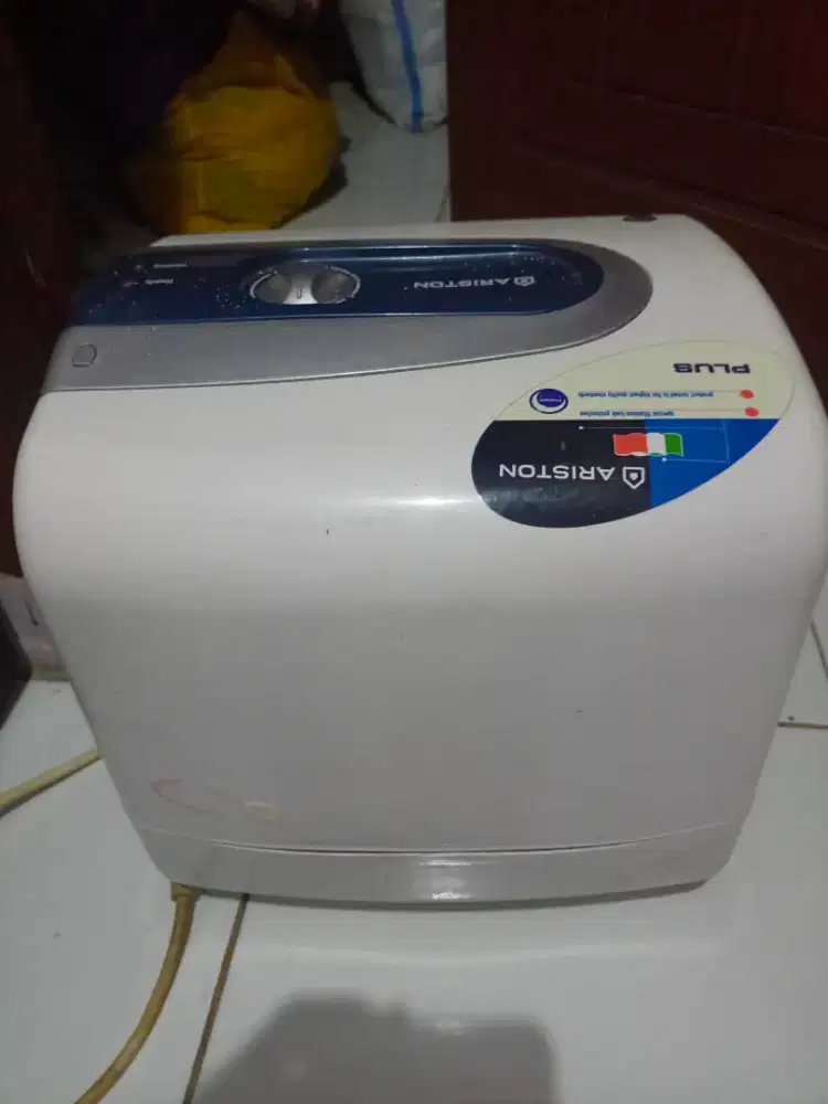Water heater, ( barang bekas serasa baru )