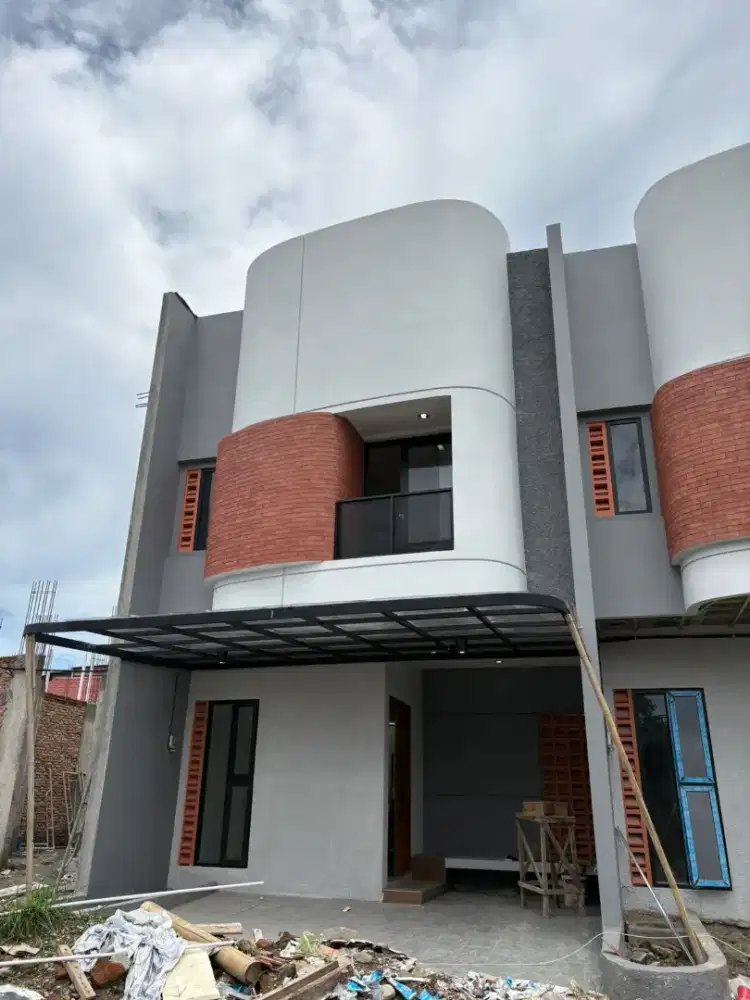 RUMAH MEWAH DI DEPAN RINGROAD CITIWAL