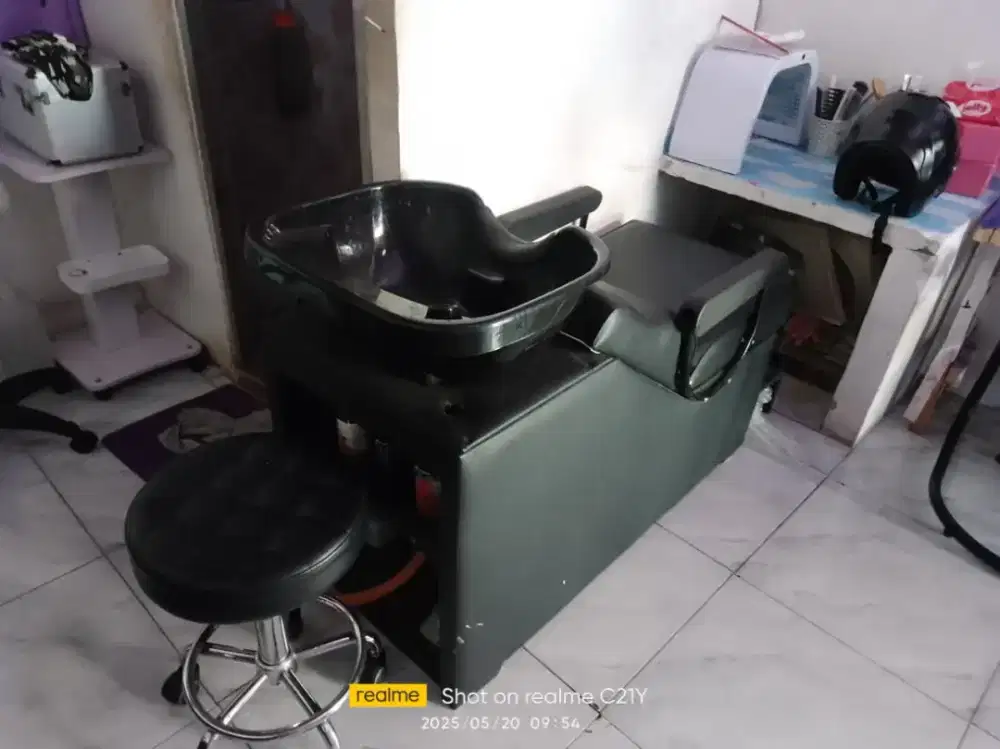 Di jual perlengkapan salon kecantikan all in