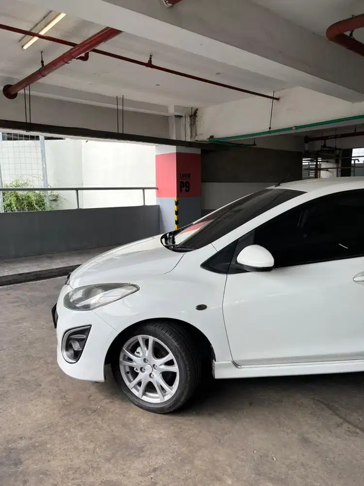 Mazda 2 2011 Bensin