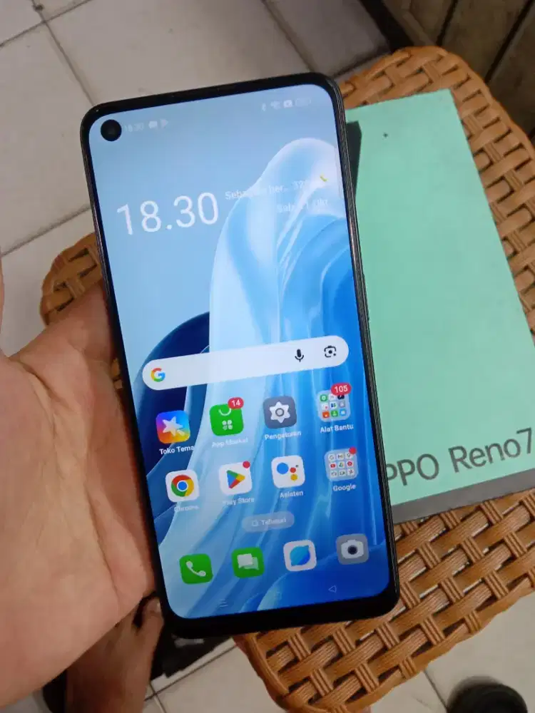 Oppo Reno 7 8+8/256 minus pernah ganti Lcd masih normal semua Fullset