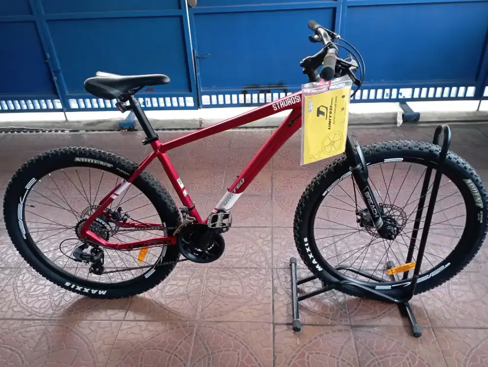 Sepeda United Stavros Size M 27'5 Mulus