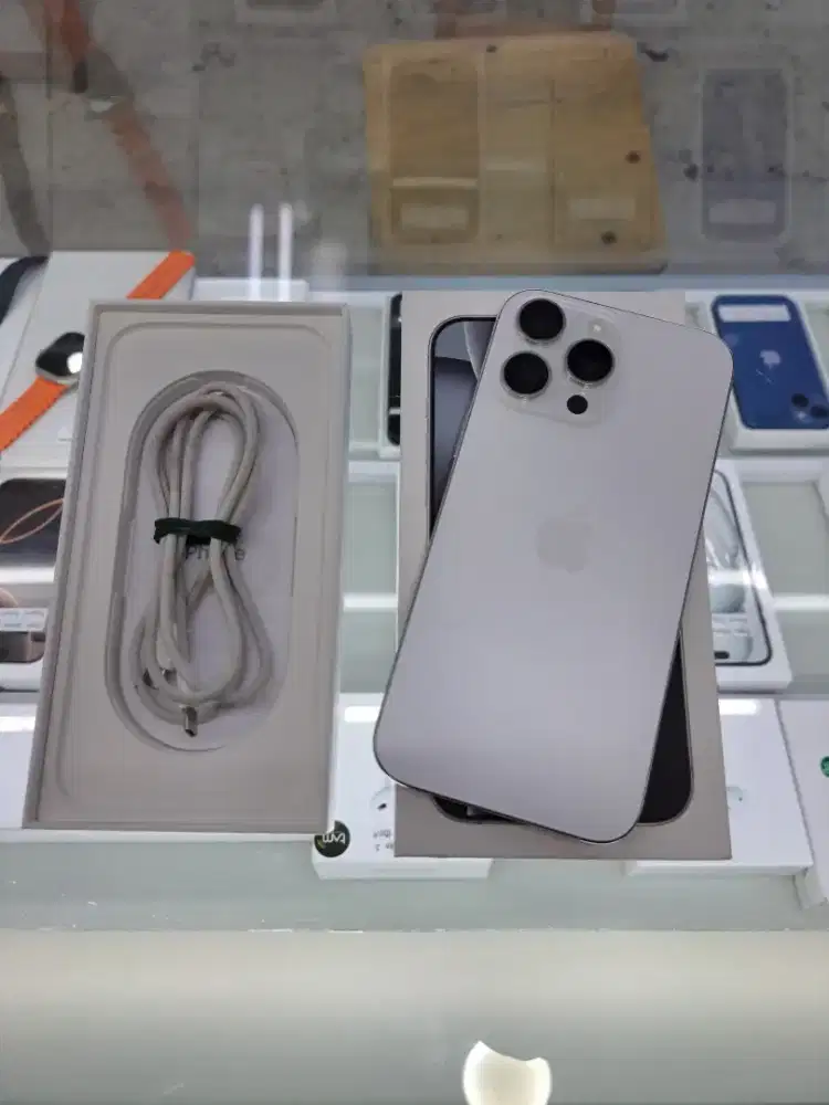 Second IPhone 16 Pro Max 256GB White Beacukai ON Fullset Ori Nego