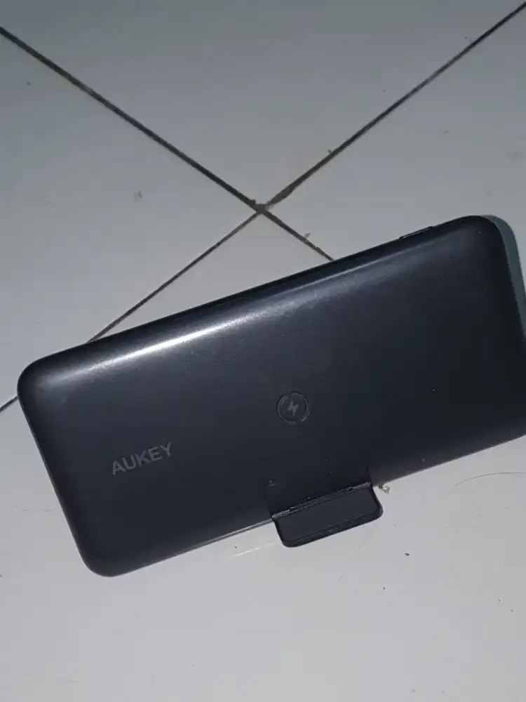 Power bank AUKEY Basix Pro 10.000mAh, model PB-WL02. 
