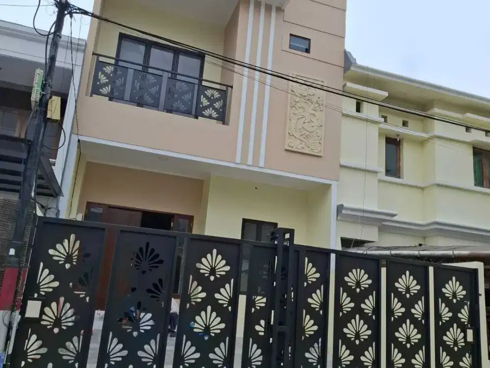 Dijual Rumah Baru di Hibrida, siap huni, cantik bagus, 3 lantai