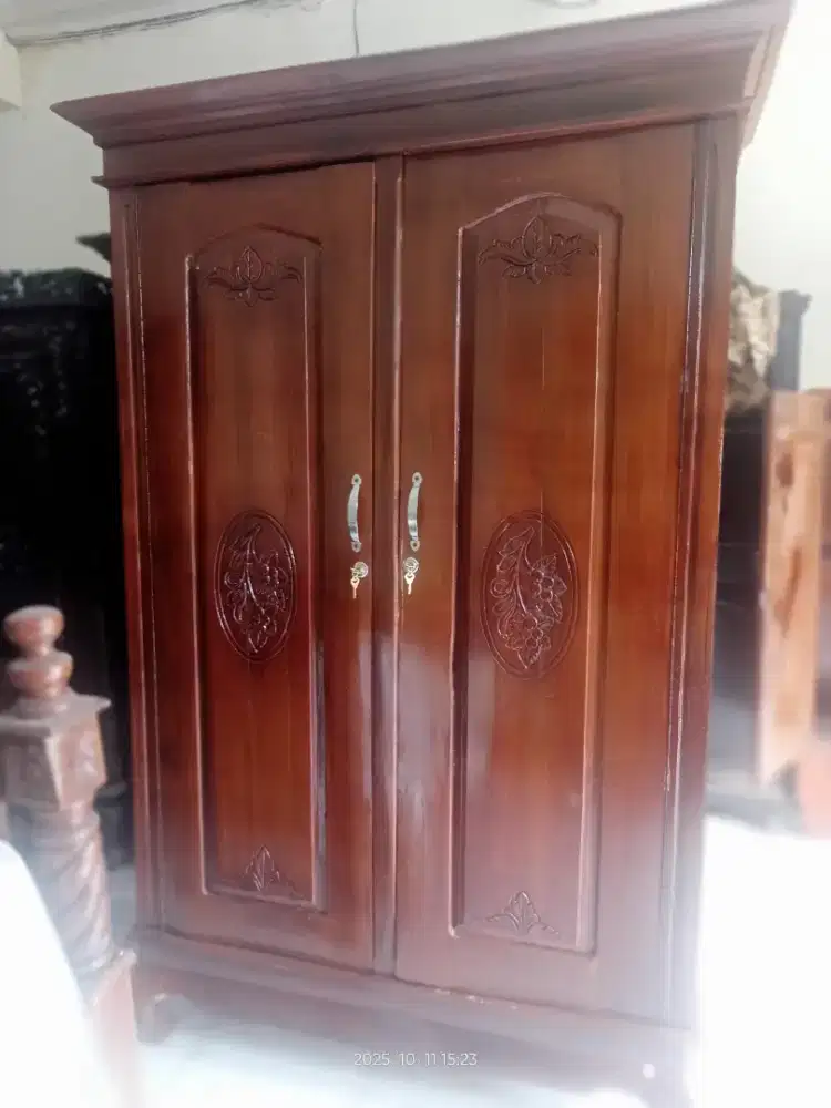 bekas Bogor dah melamin lemari kayu jati pintu 2