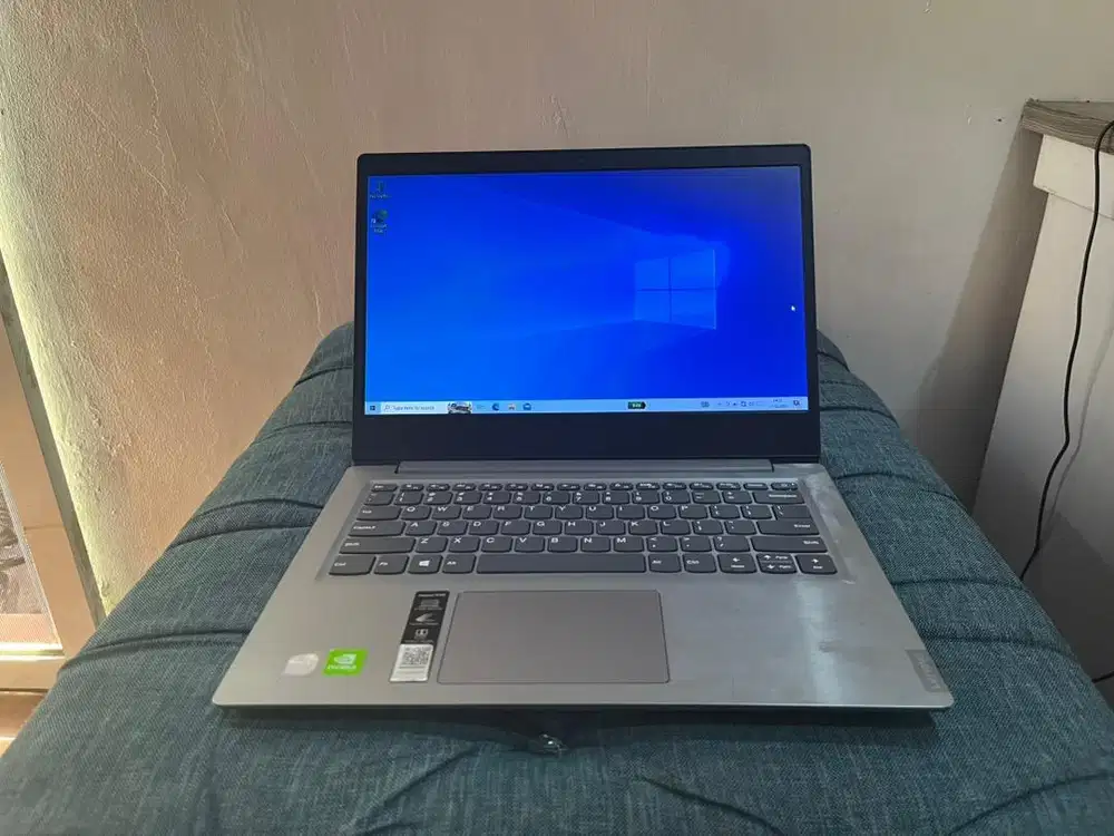Laptop Lenovo Ideapad S145 ( second ). 3 juta normal dan bergaransi