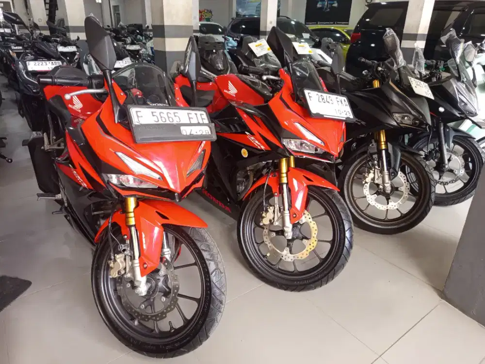 All new CBR 150R 2024 km 800