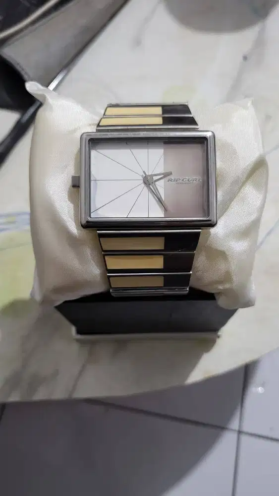 Jual jam tangan Rip Curl original – Bandung