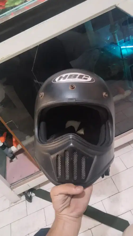 Helm cakil ganteng