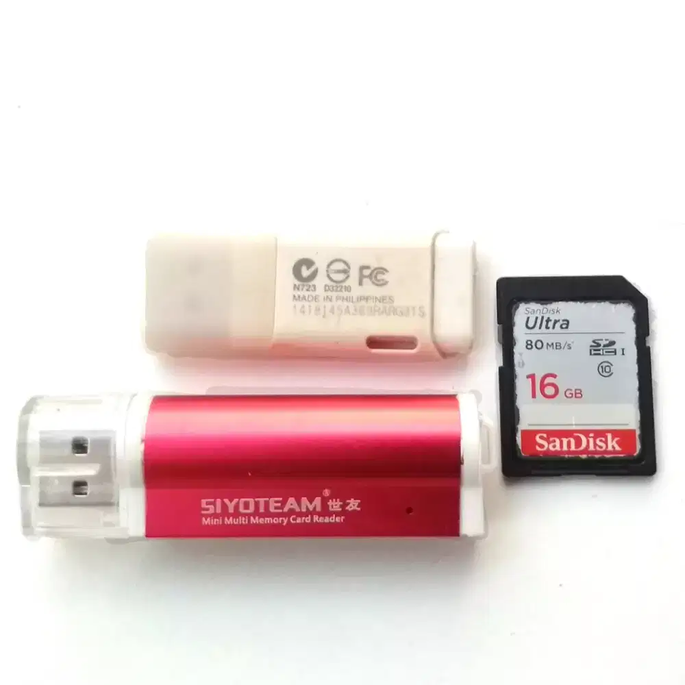 Flashdisk Toshiba 8gb, SD card sandisk 16gb & Card reader