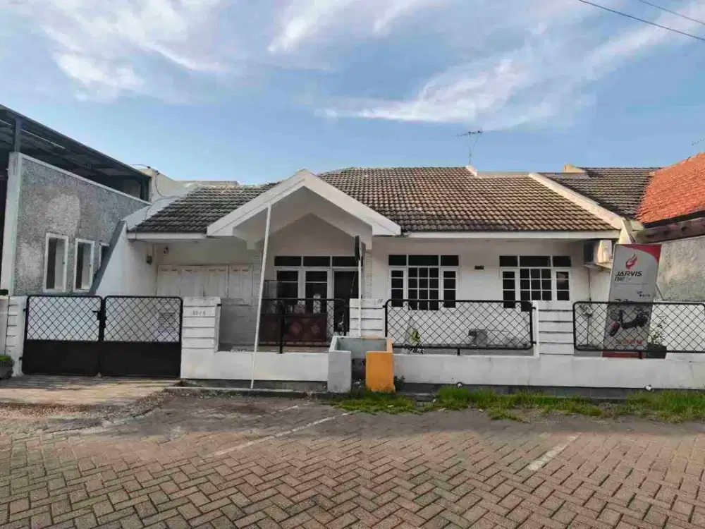 Dijual Rumah Nginden Intan 
Luas 12x18 (216 m²)