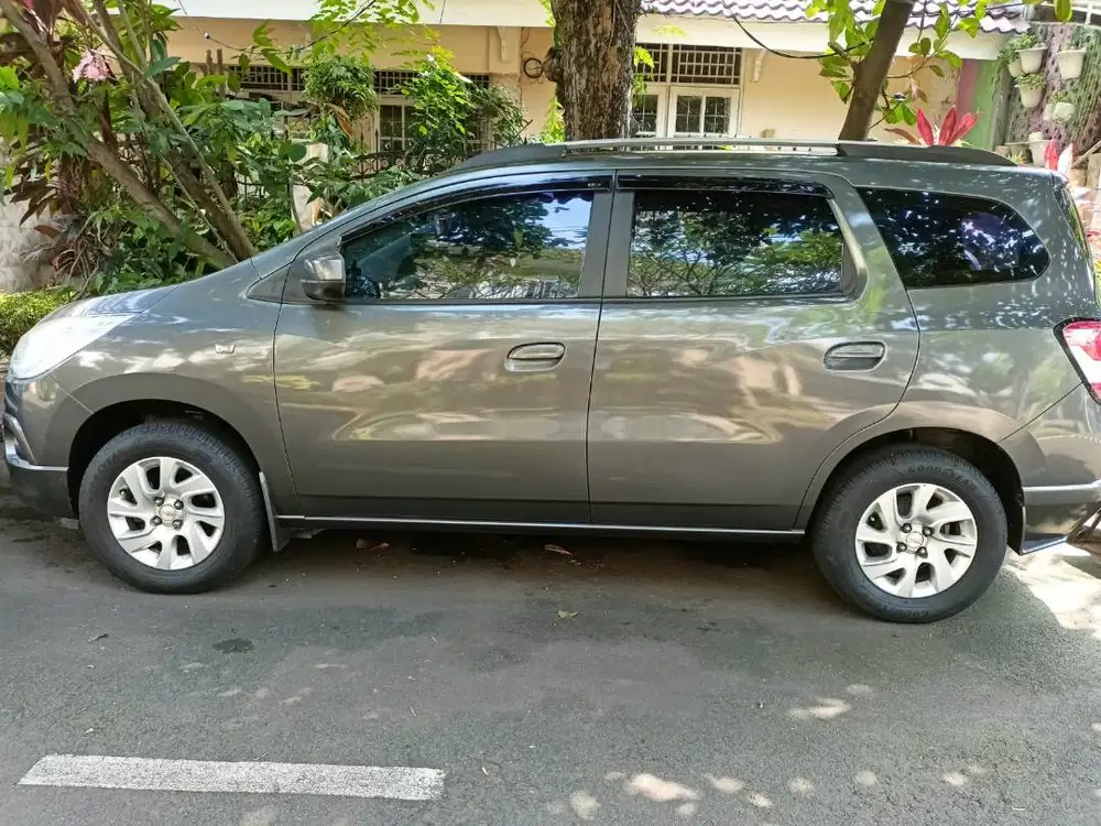 Jual Mobil SPIN Chevrolet  2nd