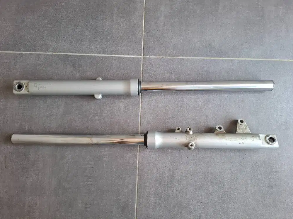 Shock breaker/Shock depan Yamaha Scorpio