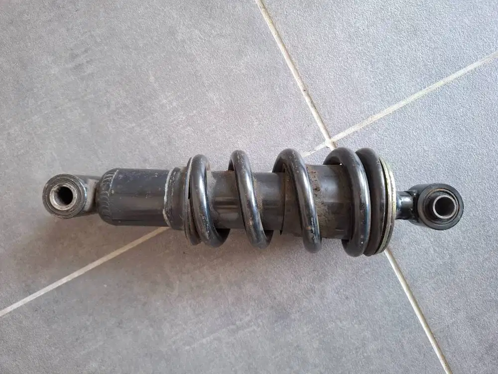 Monoshock/Shock breaker belakang Yamaha Scorpio