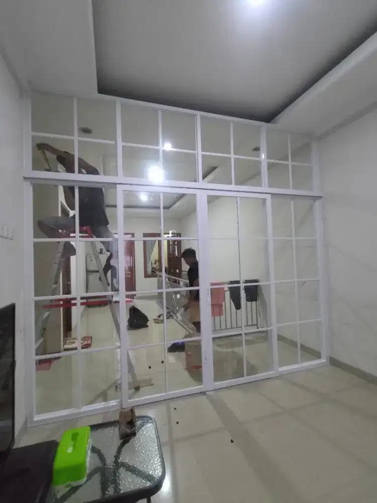 Jasa tukang kaca murah, partisi gipsum