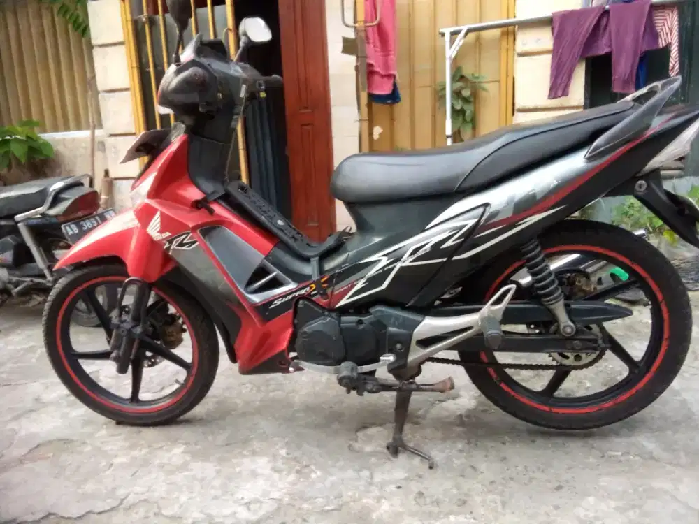 Supra X 125 karbursi 2008