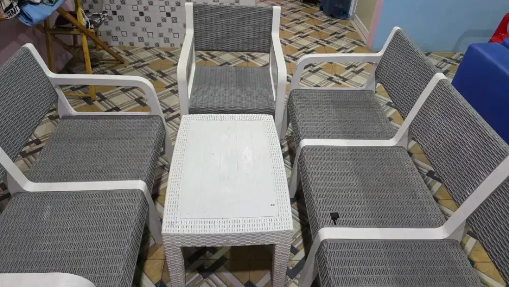 Kursi teras plastik premium